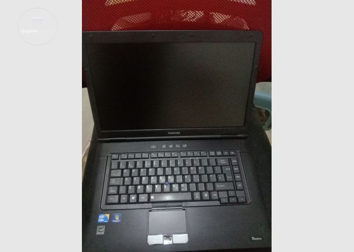 Toshiba Core i3 Laptop