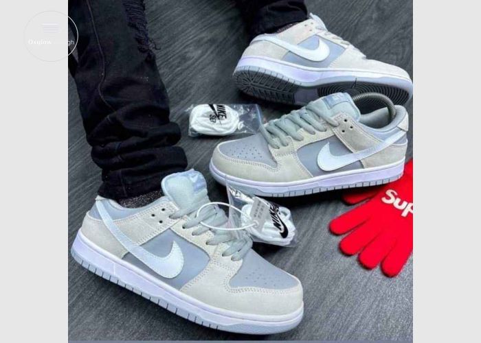 TRENDY SNEAKERS