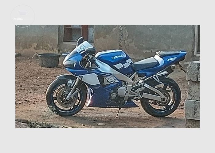 Yamaha R1 1000cc