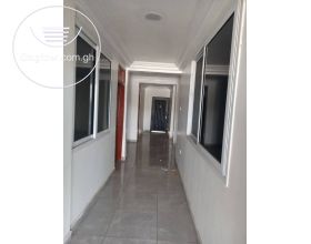 3 Bedrooms Apartment