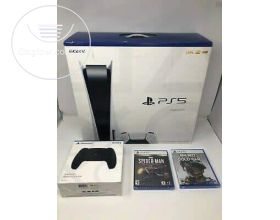 Brand New PS 5 2 controllers