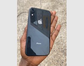  iPhone XR for sale