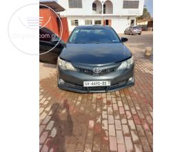 .2014 Toyota Camry SE Fully Loaded.