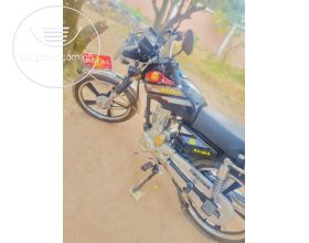 royal motorcycle 125 price
