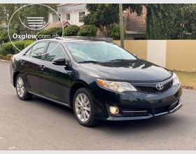 .TOYOTA CAMRY XLE 2014 MODEL.