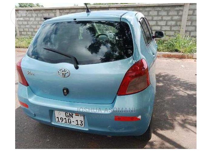 Toyota Vitz