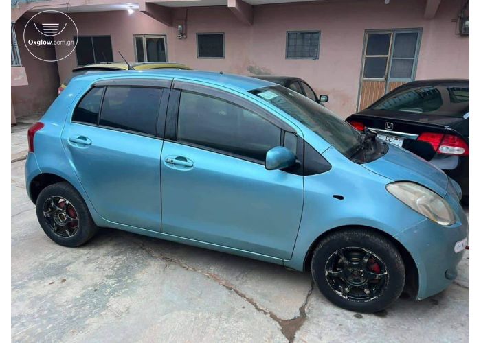 2010 Toyota vitz