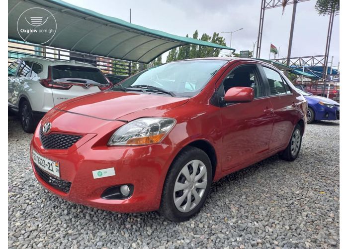 2011 Toyota Yaris Basic