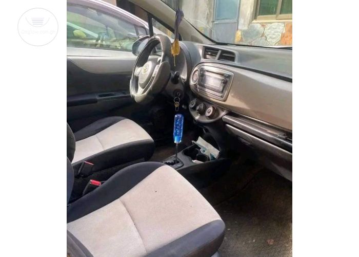 2012 model Toyota vitz
