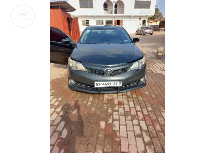 2014 Toyota Camry SE Fully Loaded