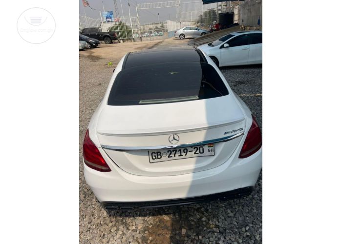 2015 C300 Mercedes Benz Fully Loaded