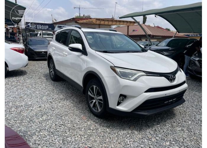2016 Toyota RAV4 LE