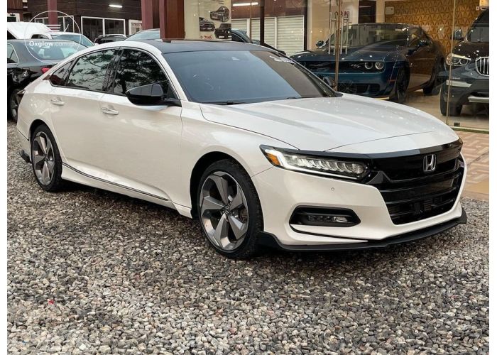 2018 Honda Accord Touring Fullest Option