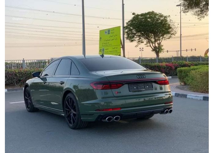 Audi S8