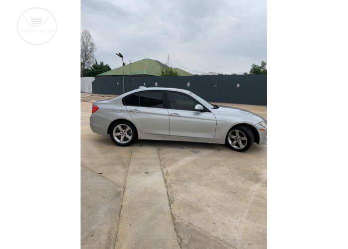 BMW 320i