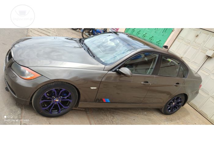 BMW 328i Sport 