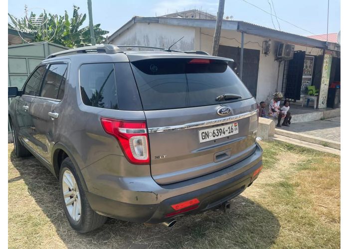 Ford Explorer AWD