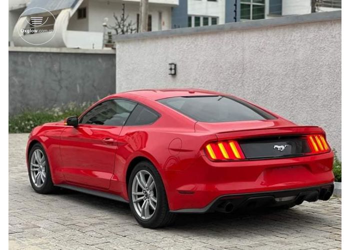 Ford Mustang 