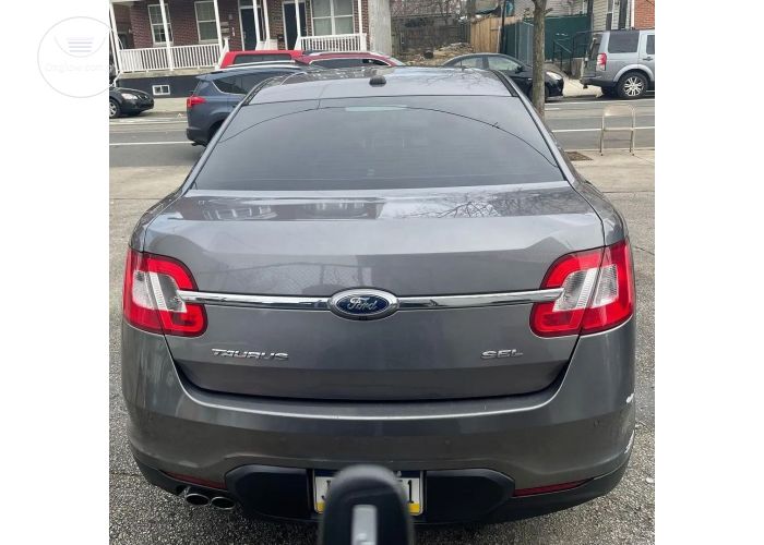 Ford Taurus