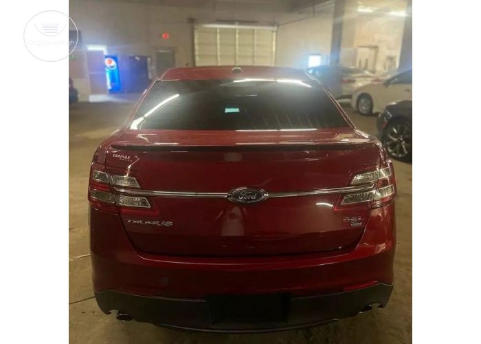 Ford Taurus SEL