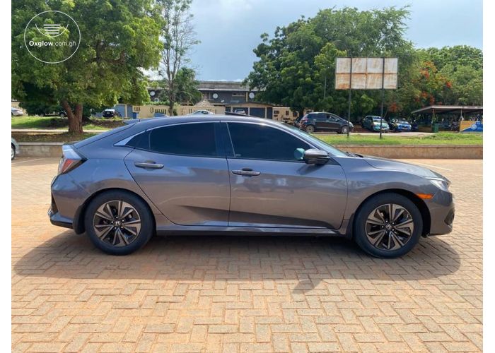 Honda civic 2017 model fully option Neat n clean Registered 2022