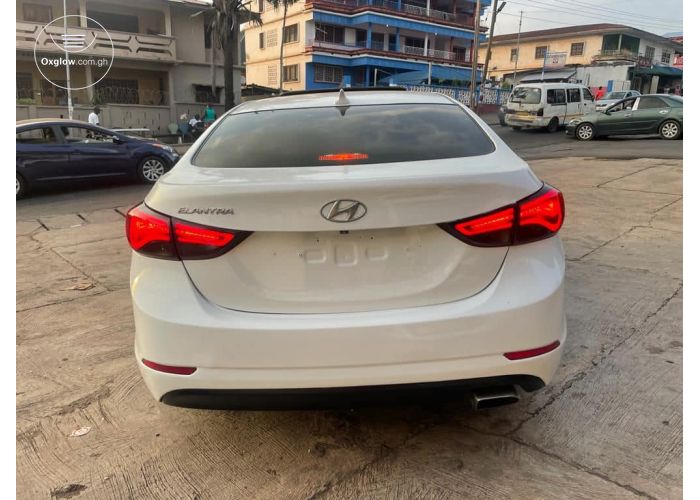 Hyundai Elantra 