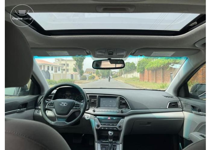 Hyundai Elantra SE 