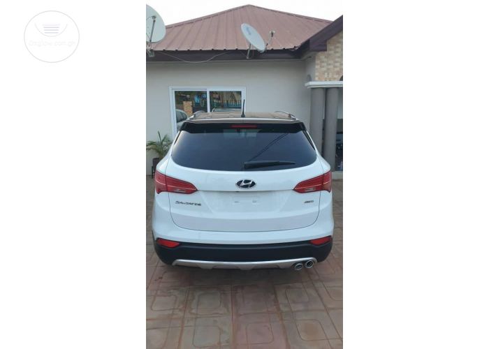 Hyundai Santafe je 2015 