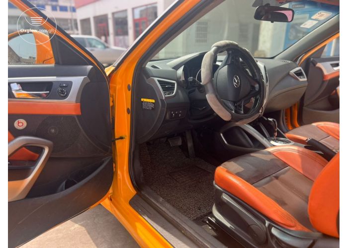 Hyundai Veloster
