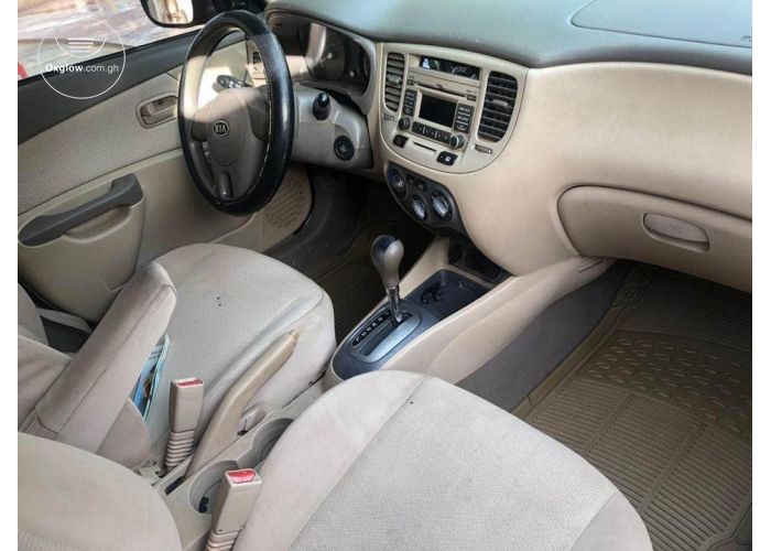 Kia Rio5 2010 model 