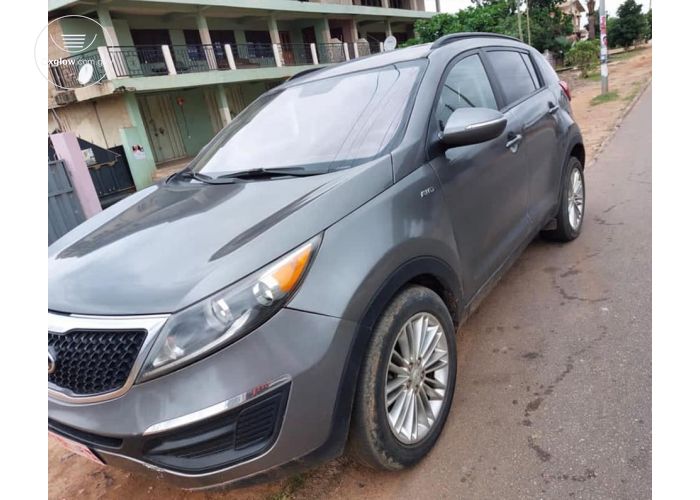 KIA~SPORTAGE LX