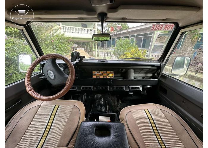 Land Rover Defender 110