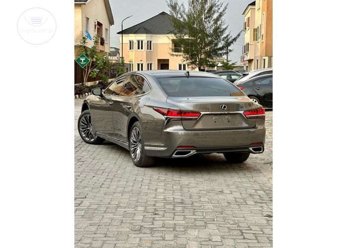 Lexus LS 500