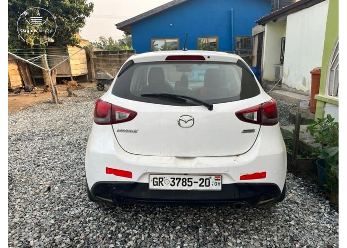Mazda2