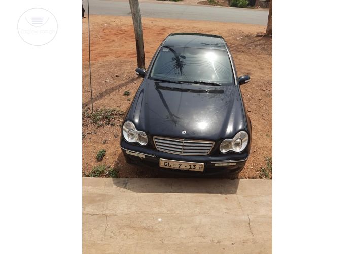 Mercedes-Benz C-220