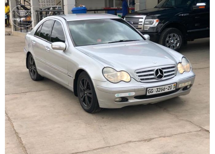 Mercedes Benz C200