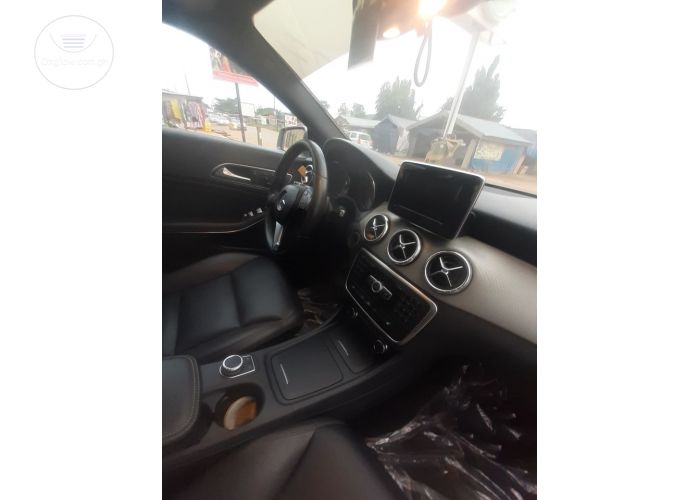 Mercedes Benz CLA 250 