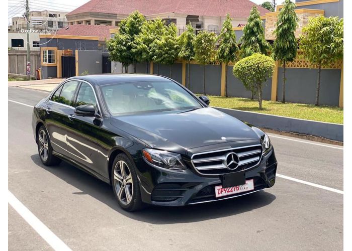 Mercedes Benz E300 4Matic 