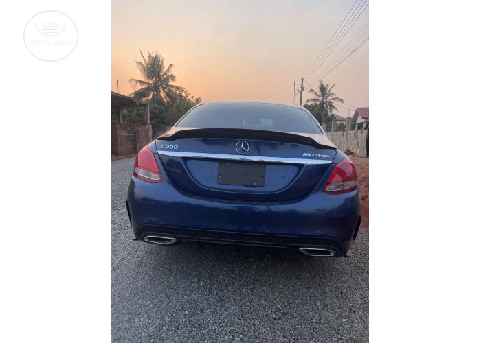 Mercedes Benz E300