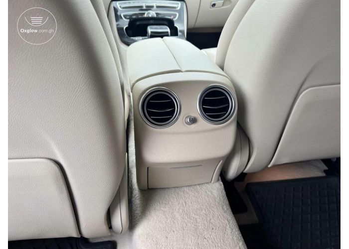 Mercedes Benz E300