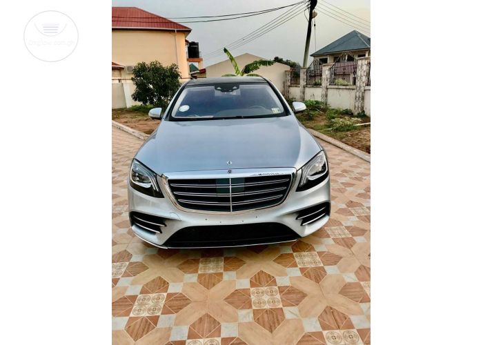 Mercedes Benz S560