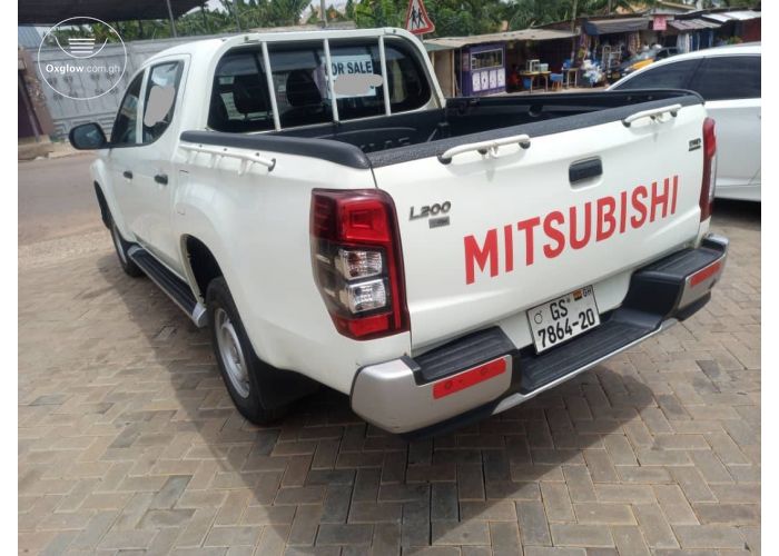 Mitsubishi L200