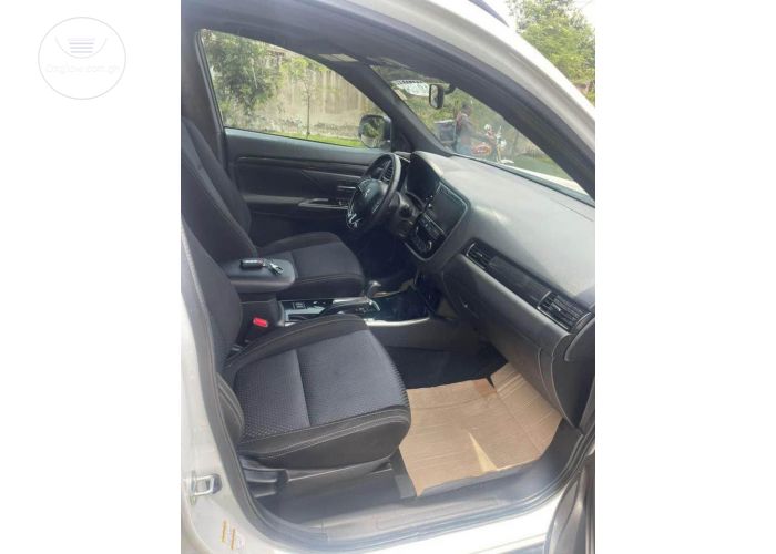 MITSUBISHI OUTLANDER 2018 SPORTS