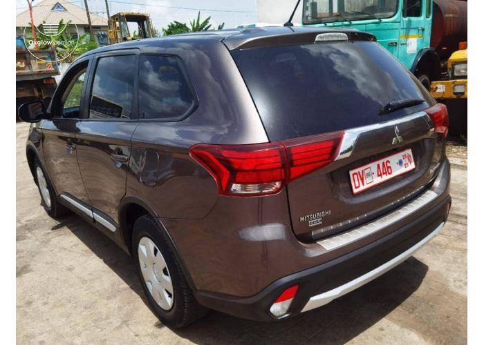 Mitsubishi Outlander Basic Edition