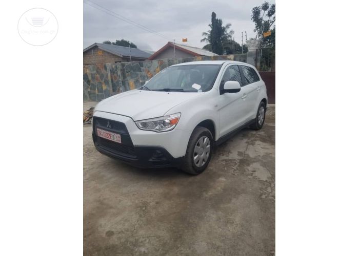 Mitsubishi Outlander SE
