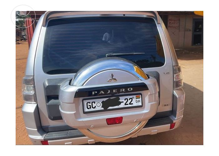 Mitsubishi Pajero GLS