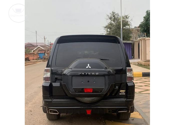 Mitsubishi Pajero GLS