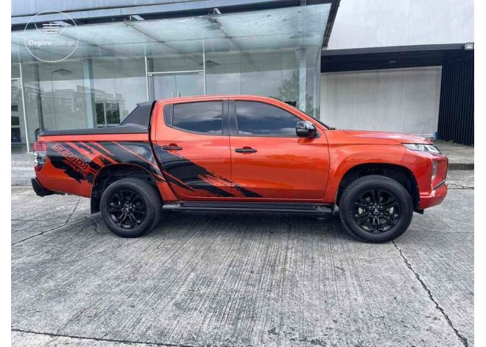 Mitsubishi Strada 