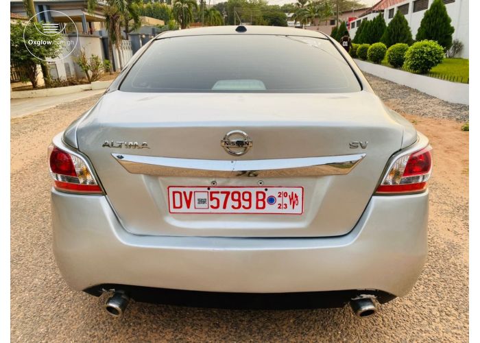 Nissan Altima SV