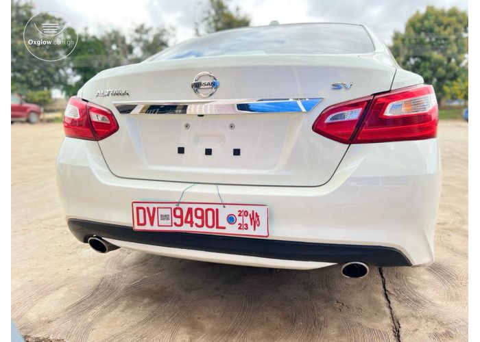 Nissan Altima SV